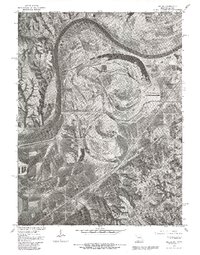 Halls 1980 topographic map thumbnail